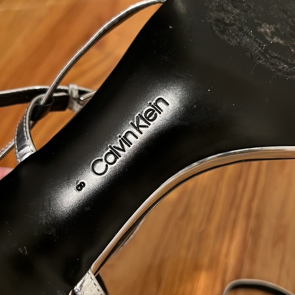 Calvin Klein Modern/ Clean Silver Mirrored Strappy Kitten Sandal Heel - Picture 9 of 10